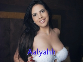 aalyahh Porno Bild