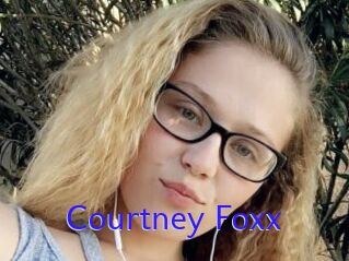 Courtney_Foxx