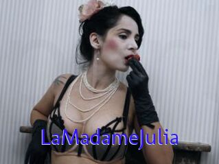 LaMadameJulia