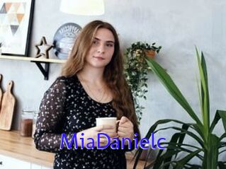 MiaDanielc