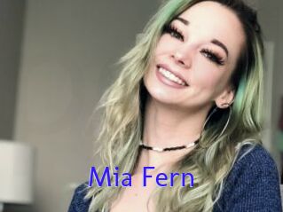 Mia_Fern