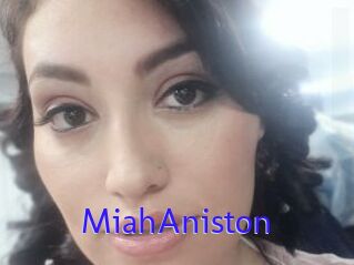 MiahAniston