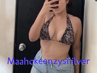 Maahckeenzysiiilver