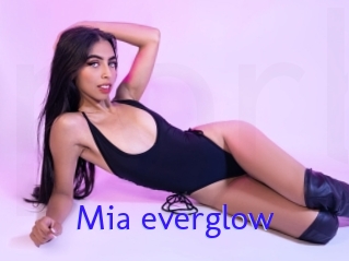 Mia_everglow