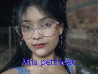 Mia_pettiteee