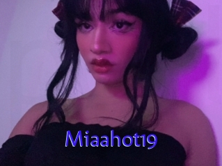 Miaahot19