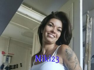 Niki23